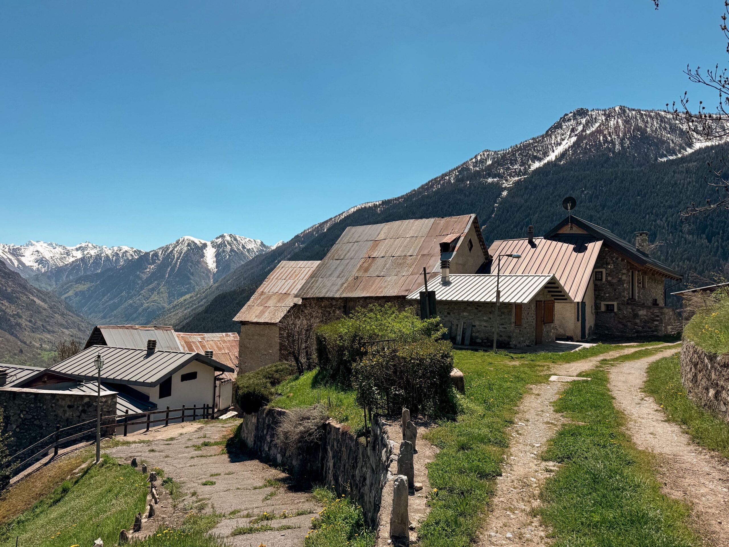 Il Sentiero delle 9 Borgate di Sambuco: escursione ad anello in una perla della Valle Stura